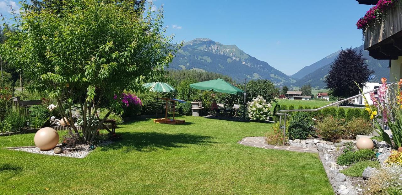 Gaestehaus Schoeneweiss Ehrwald Dış mekan fotoğraf