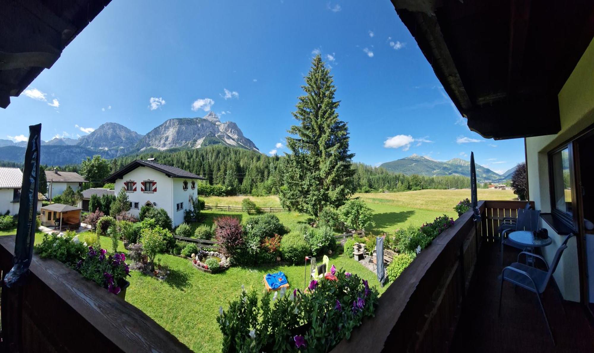 Gaestehaus Schoeneweiss Ehrwald Dış mekan fotoğraf