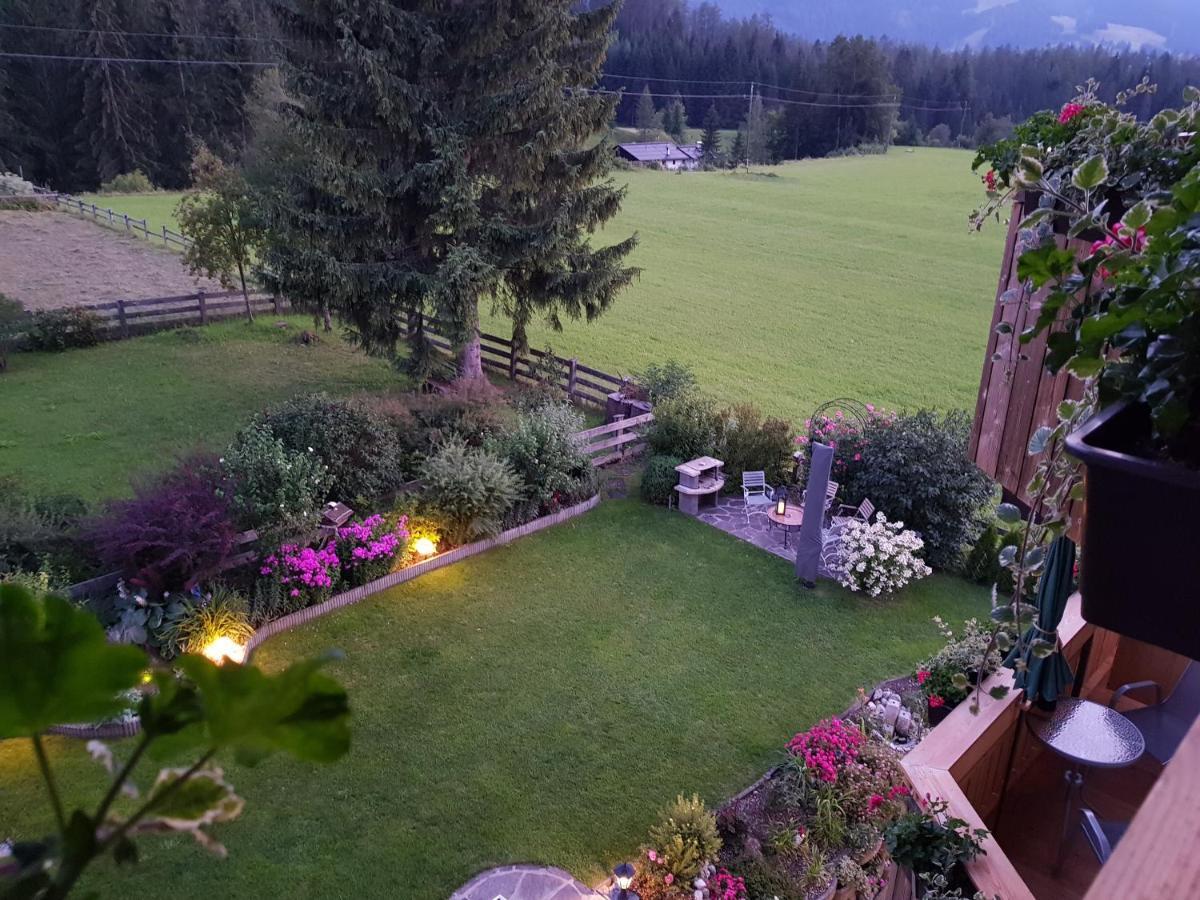 Gaestehaus Schoeneweiss Ehrwald Dış mekan fotoğraf